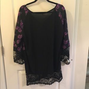 Kimono sleeves butterflies tunic. NWOT